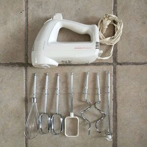 Sunbeam Mixmaster 2484 200 Watt 6 Speed Hand Mixer & Attachments TESTED